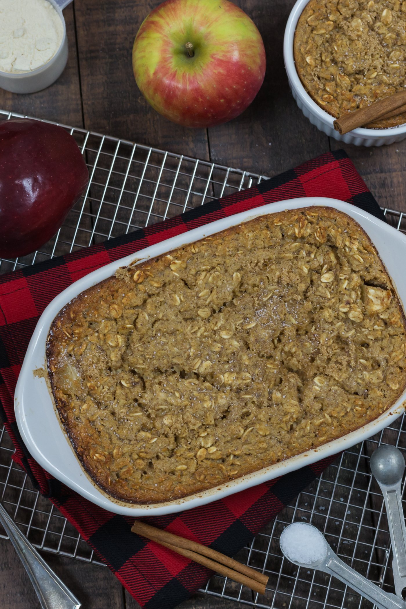 Baked Apple Pie Protein Oatmeal